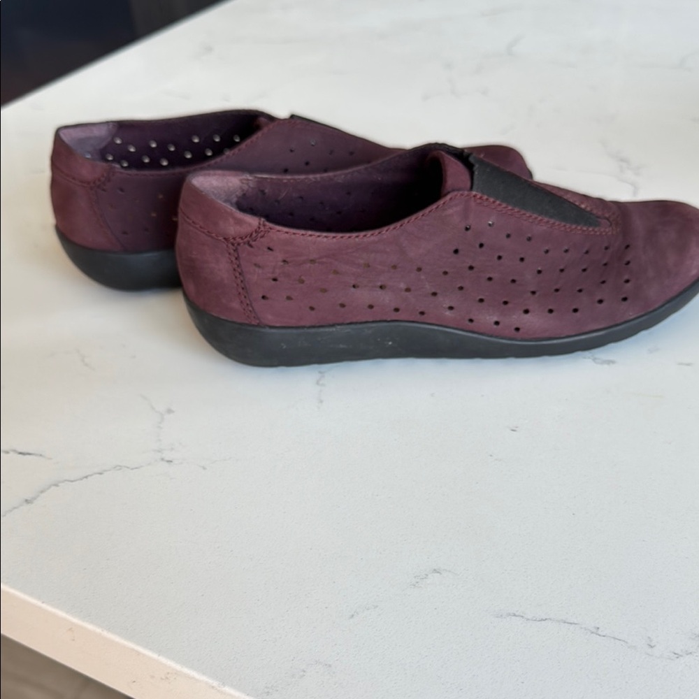 Clarks Purple Flats Slip-On Loafers - Picture 7 of 8